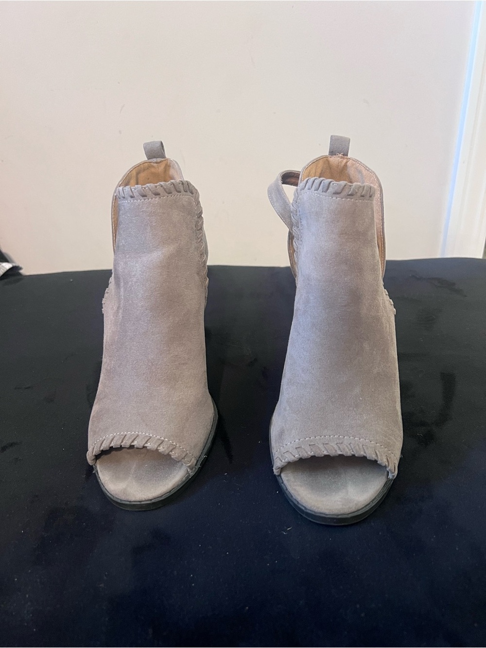 Qupid - Peep Toe Chunk Heel Sz. 7